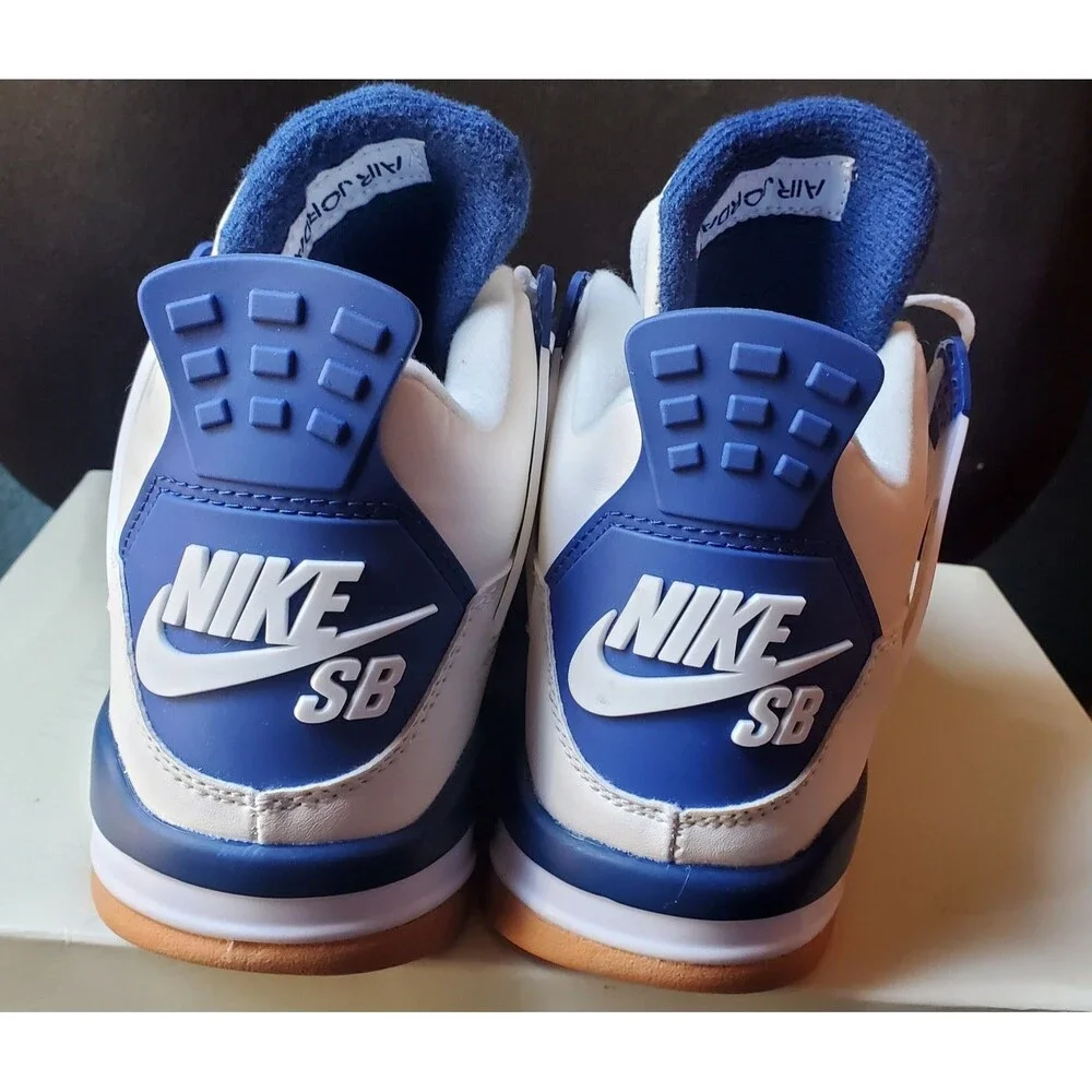 Nike SB x Air Jordan 4 Retro Navy Blue. Size 8.5